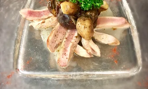 Aiguillette de faisan au Moscato et cèpes sautés